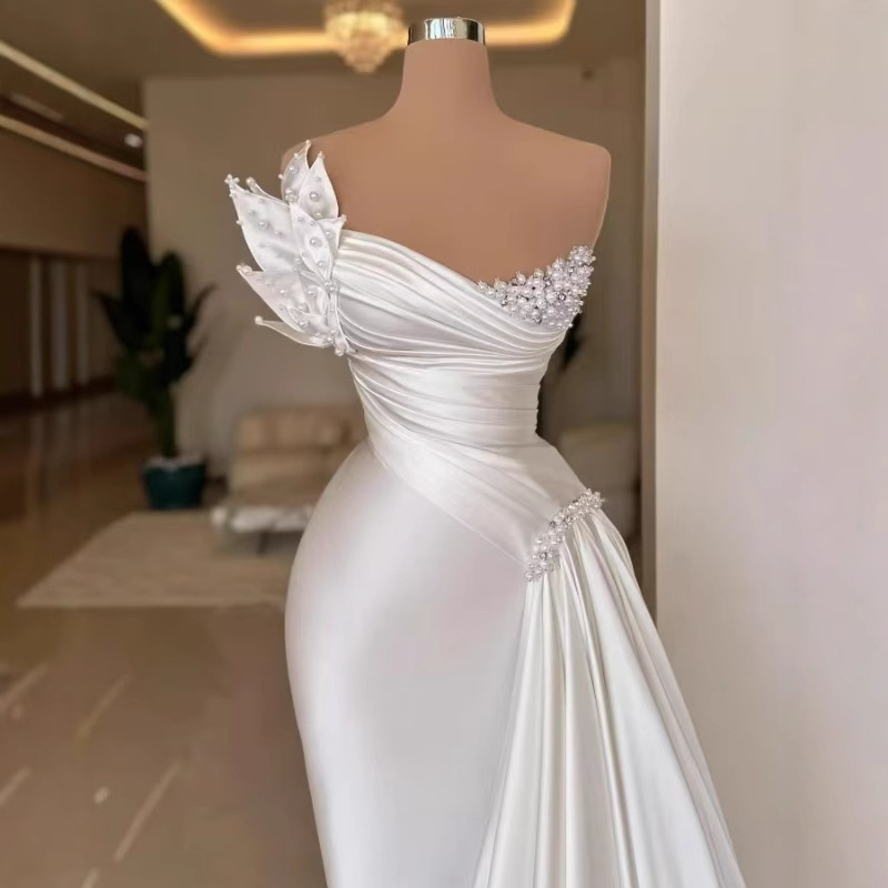 White Graceful Satin Simple Lightweight Wedding Dress Long Dress - Image 4